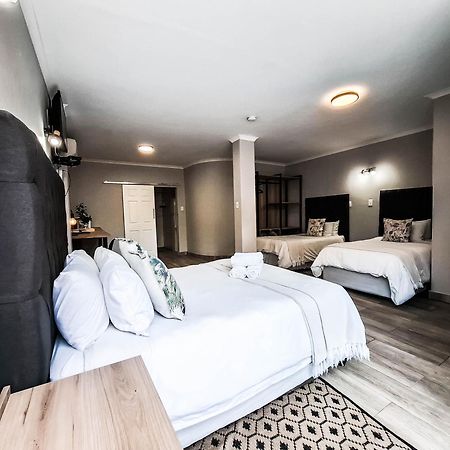 B at Home Guest House Piet Retief Extérieur photo