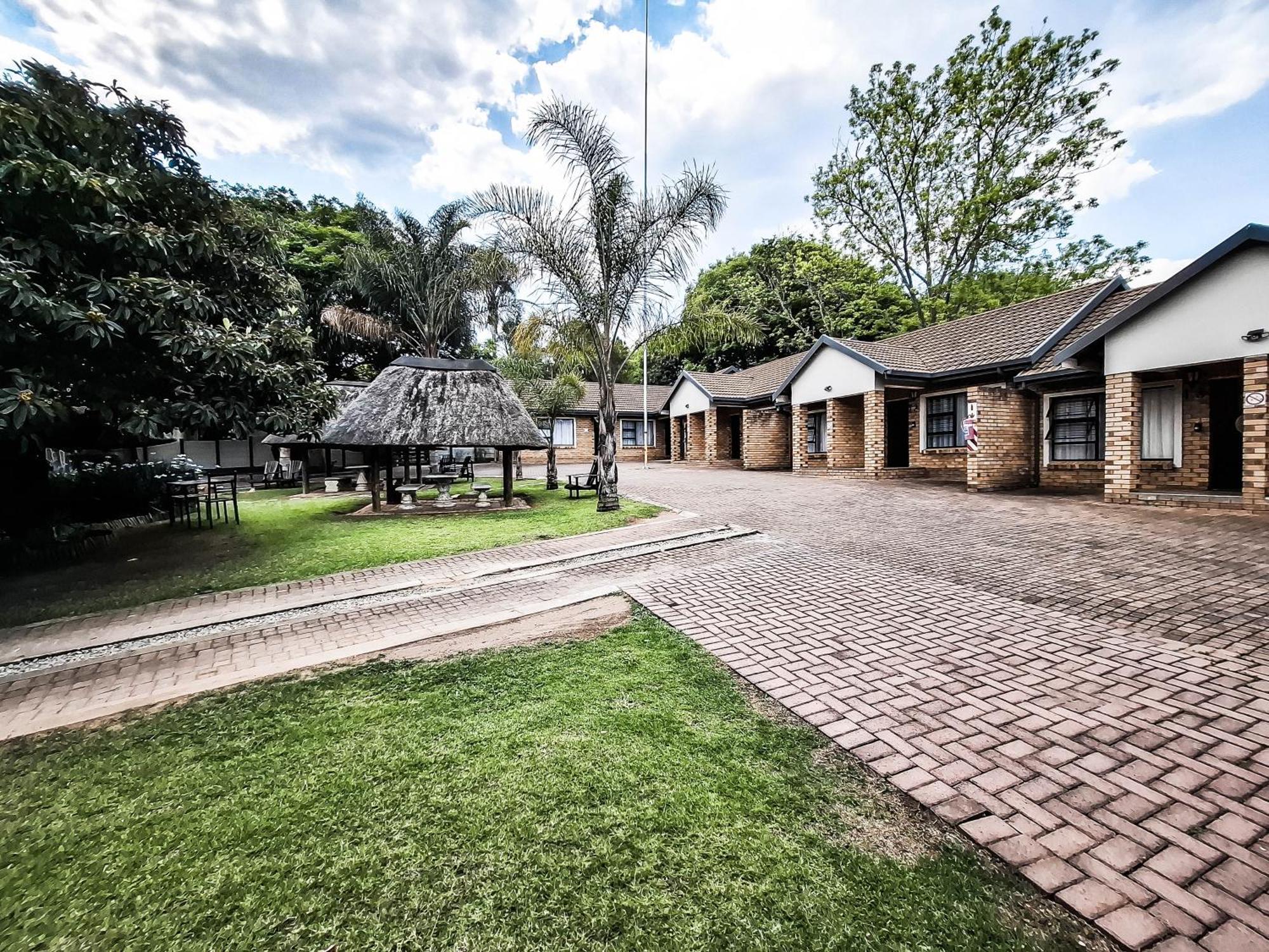 B at Home Guest House Piet Retief Extérieur photo